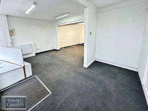 HIGH STREET- click for photo gallery